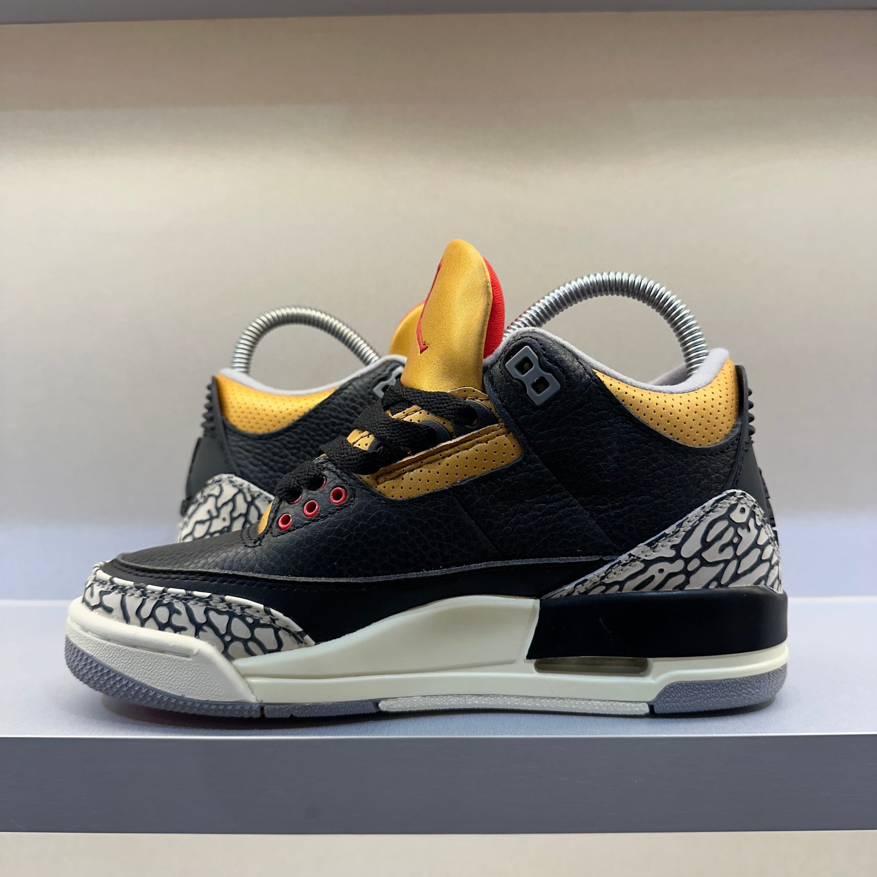 Jordan 3 Retro Cement Gold (Pronta Entrega)