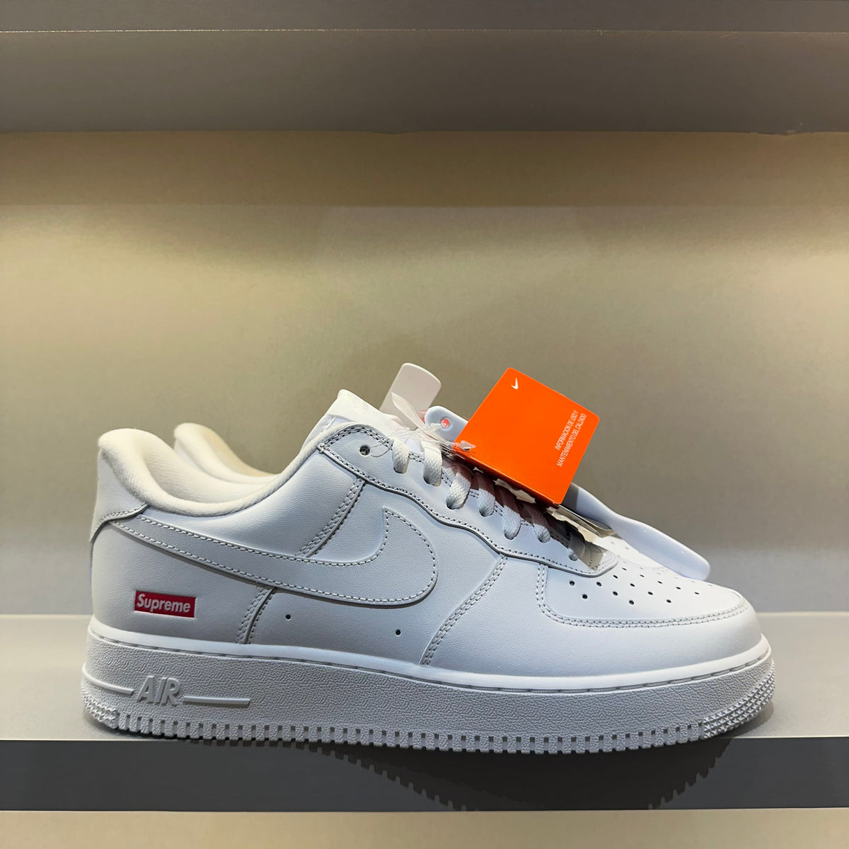 Nike Air Force 1 Low Supreme White (Pronta Entrega)